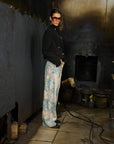 Jean Straight Tiro Medio Azul Medio Flowers Print